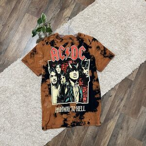 AC/DC 1979 Album Highway To Hell Unisex Small Bleached Crewneck Short Sleeve Tee